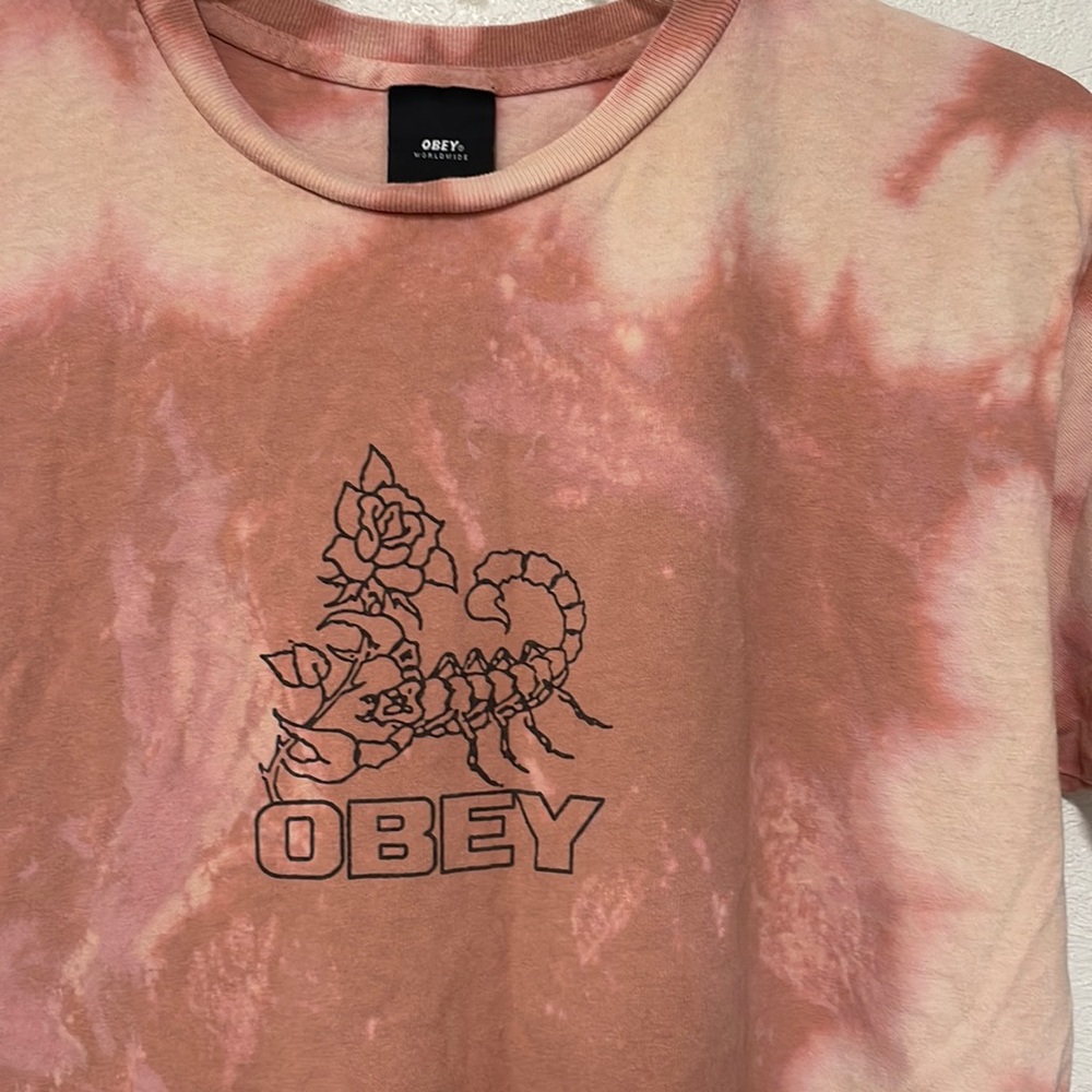 Medium , obey t from pacsun